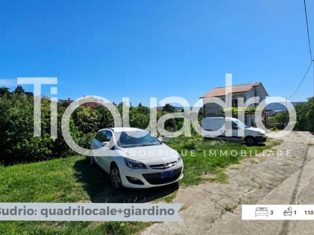 Quadrilocale in vendita a Trieste via Bartolomeo Budrio, 17, Campanelle Costalunga