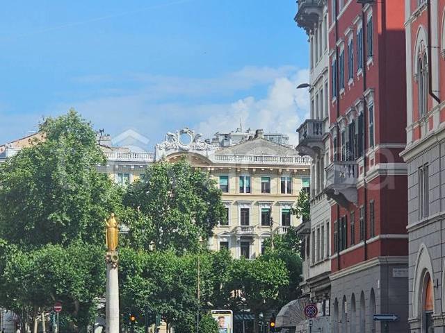 Quadrilocale in vendita a Trieste via della Raffineria, 1, Largo Barriera Ospedale Maggiore