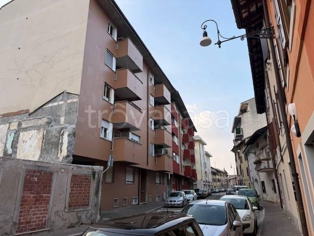 Quadrilocale in vendita a Udine via Ronchi, Viale Ungheria