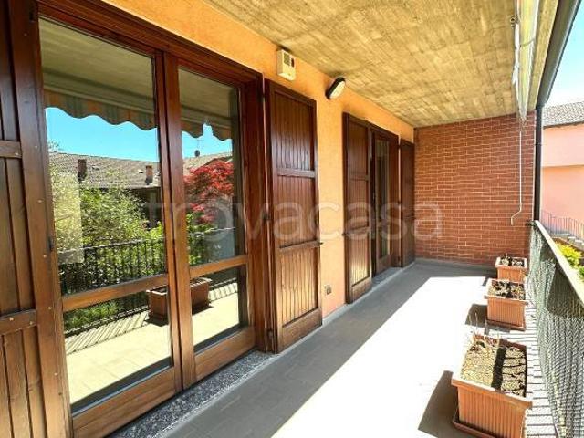 Quadrilocale in vendita a Usmate Velate via Luigi Galvani, 5