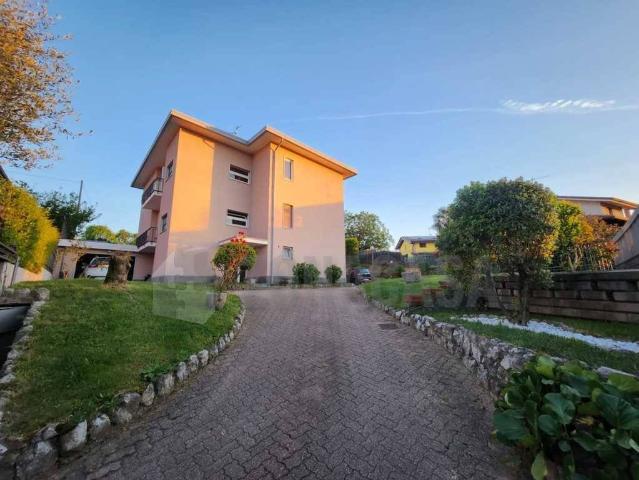 Quadrilocale in vendita a Varese via Monte Generoso, Giubiano San Carlo
