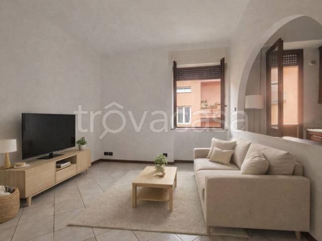 Quadrilocale in vendita a Varese viale dei Mille, 17, Biumo Inferiore Superiore