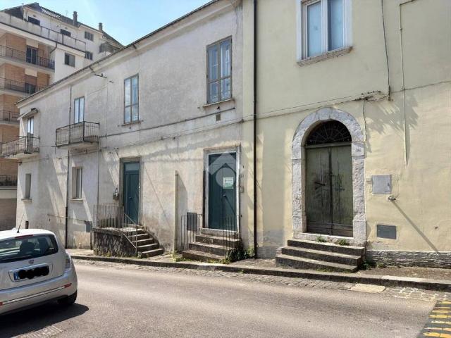 Quadrilocale in vendita a Venafro via c. Dei fabbri, 18