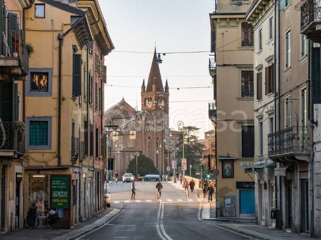 Quadrilocale in vendita a Verona, Veronetta