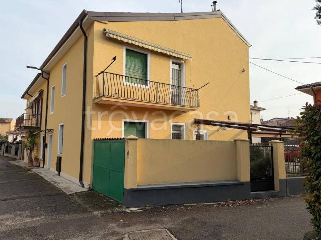 Quadrilocale in vendita a Verona via 24 Giugno, 22G, San Massimo Croce Bianca