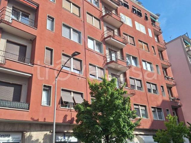 Quadrilocale in vendita a Verona via 4 Novembre, Borgo Trento