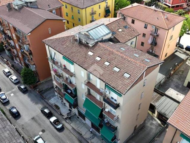 Quadrilocale in vendita a Verona via Paride da Cerea, 15, Borgo Venezia