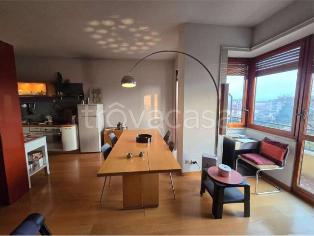 Quadrilocale in vendita a Verbania piazza carlo leone fabbri, Intra