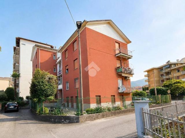 Quadrilocale in vendita a Verbania via Albasini, 13