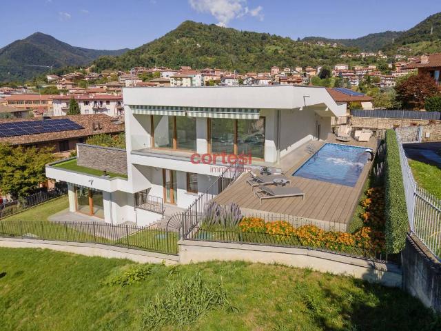 Quadrilocale in vendita a Villa d'Almè via degli Alpini, 2