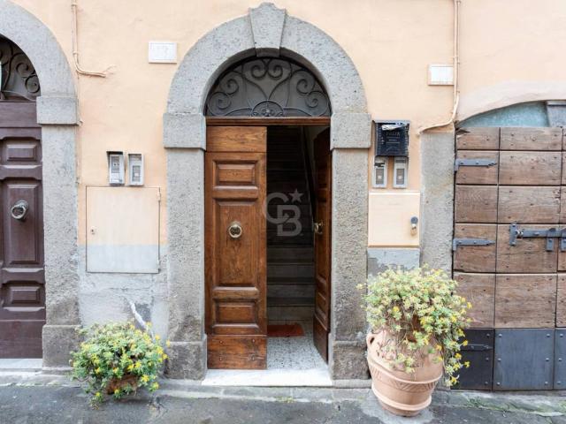 Quadrilocale in vendita a Viterbo via Jacopo Barozzi, 13, Bagnaia La Quercia