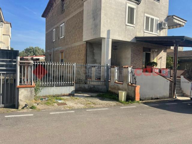 Quadrilocale in vendita a Vitulazio