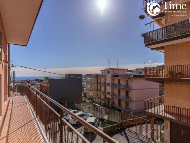 Quadrilocale in vendita ad Aci Catena via San Giacomo, 45
