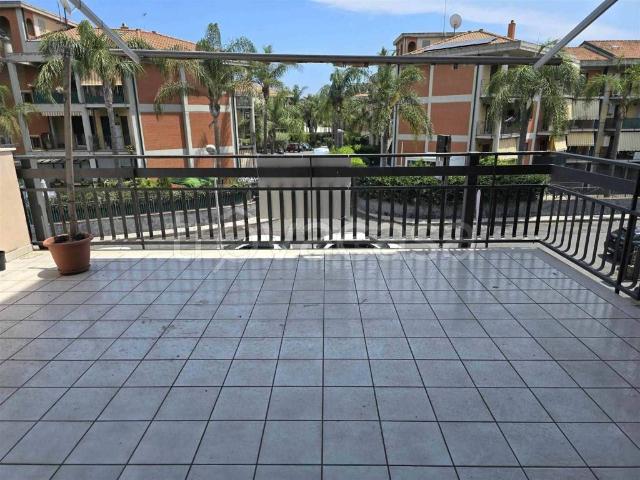 Quadrilocale in vendita ad Aci Catena