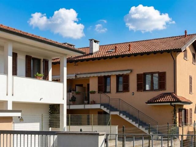 Quadrilocale in vendita ad Abbiategrasso via Mattarella, 3