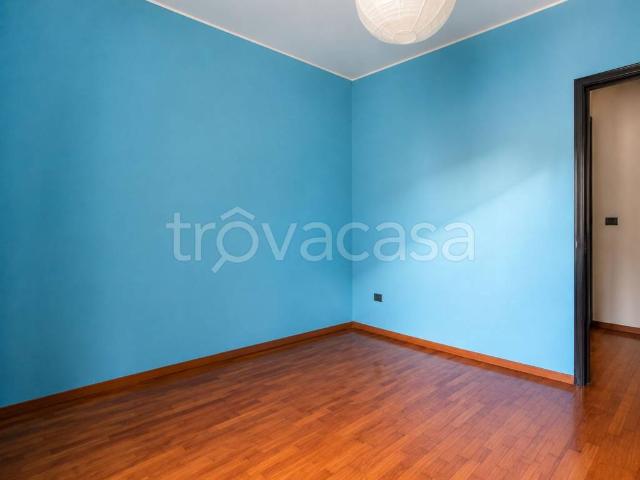 Quadrilocale in vendita ad Abbiategrasso via Pontida, 17