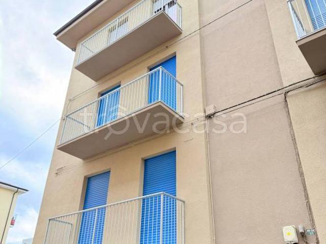 Quadrilocale in vendita ad Alba via Aldo Moro, 14