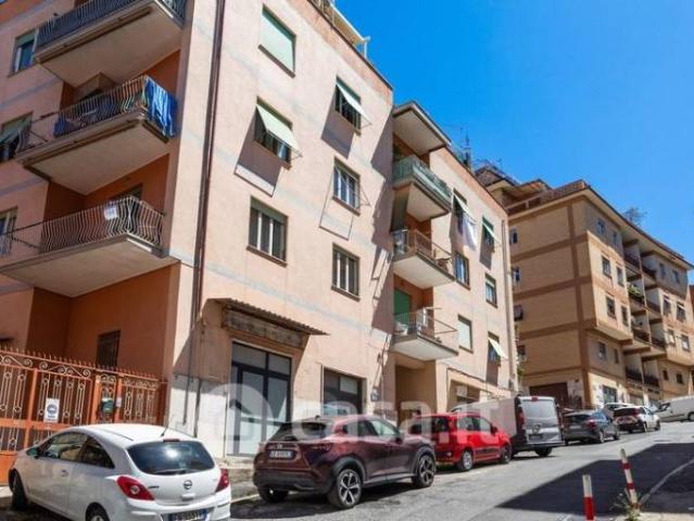 Quadrilocale in vendita ad Albano Laziale via Fratelli Bandiera, 11