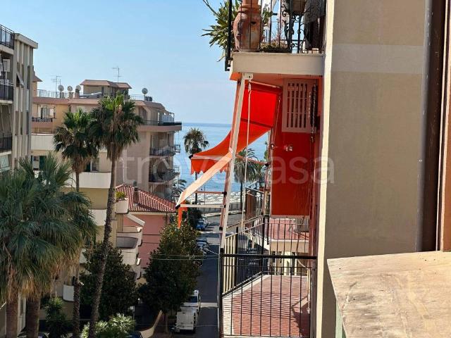 Quadrilocale in vendita ad Albenga via Venezia