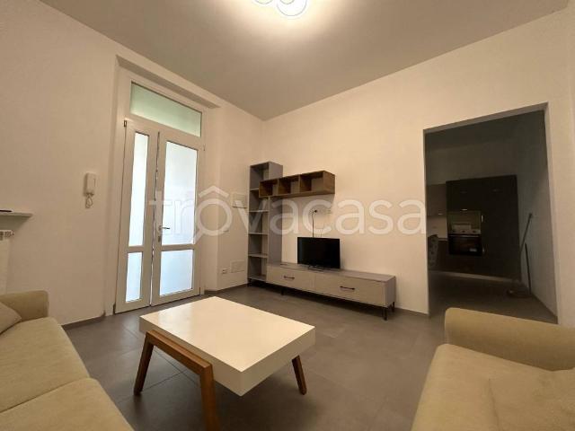 Quadrilocale in vendita ad Alessandria, Piazza Genova