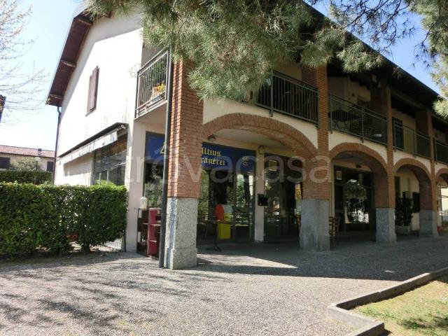 Quadrilocale in vendita ad Alzate Brianza via p. Giovio