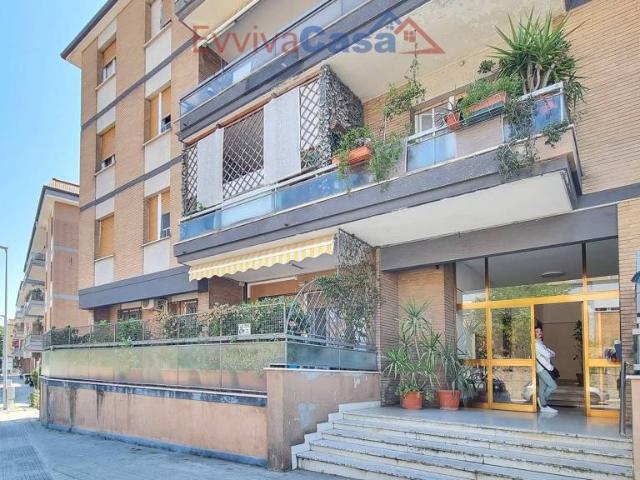 Quadrilocale in vendita ad Ancona, Regione Marche