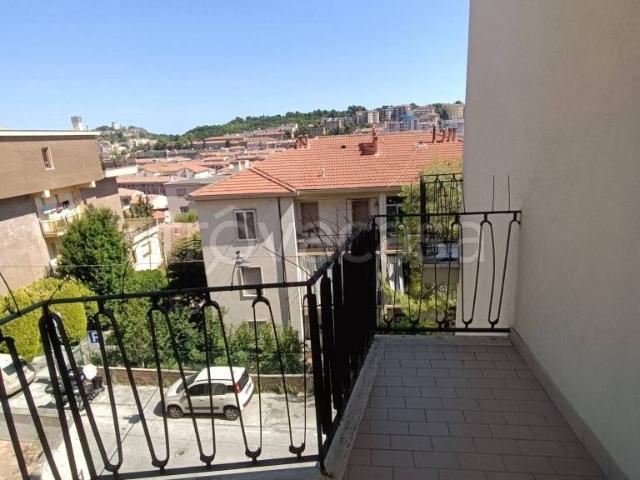 Quadrilocale in vendita ad Ancona via Rovereto, 33, Borgo Rodi