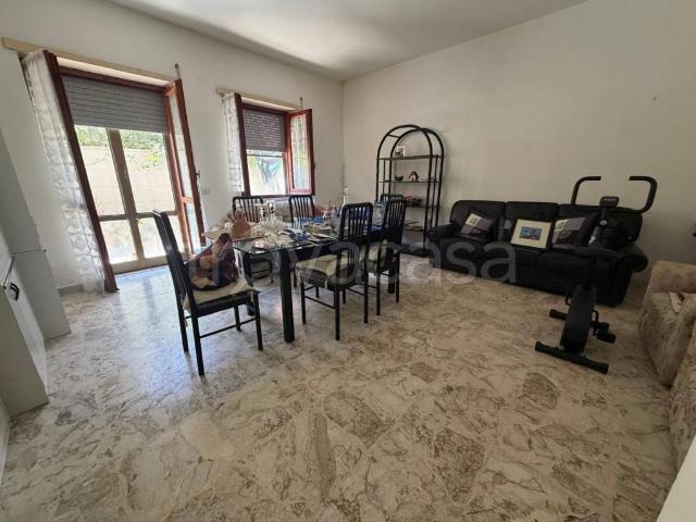 Quadrilocale in vendita ad Anzio via Nettunense, 45, Cocchino