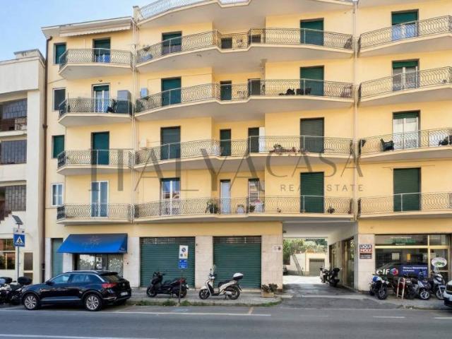 Quadrilocale in vendita ad Arma Di Taggia, Taggia