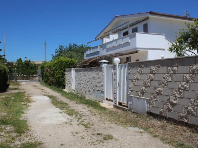 Quadrilocale in vendita ad Ardea via del pettirosso, Lido Dei Coralli