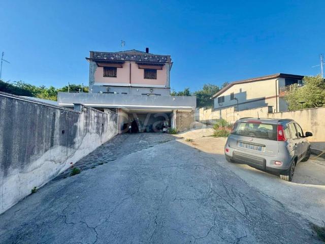 Quadrilocale in vendita ad Ardea via Piccolomini, Banditella