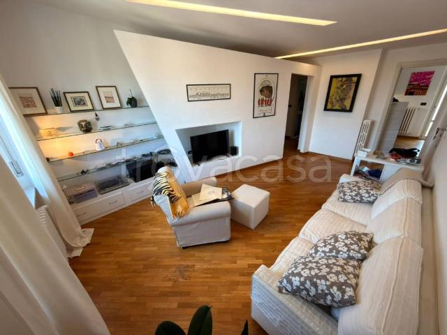 Quadrilocale in vendita ad Arezzo largo Venezia, Via Marco Perennio