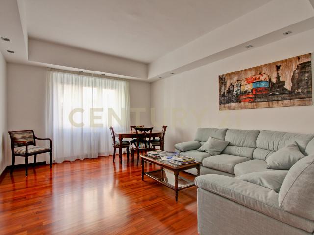 Quadrilocale in vendita in via giulio cesare cordara 36, Roma