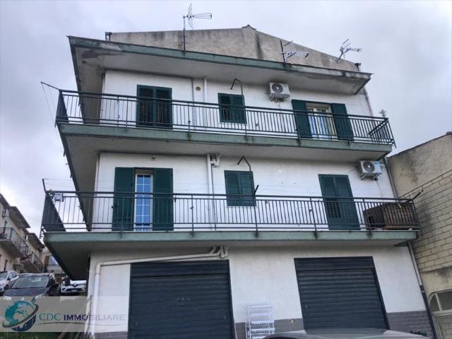 Quadrilocale in vendita in via francesco crispi n°15 palazzo adriano, Palazzo Adriano