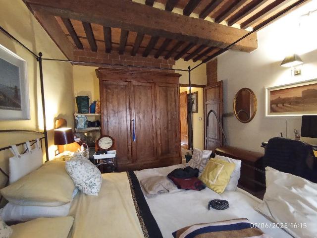 Quadrilocale in vendita in via iv novembre, Camaiore