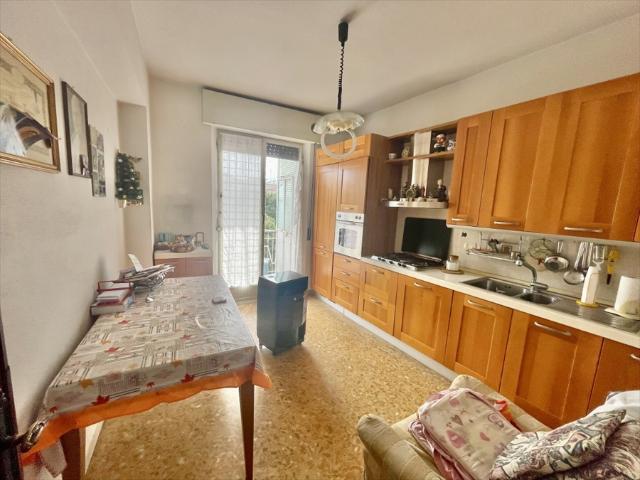 Quadrilocale in vendita in viale calabria, Reggio Calabria