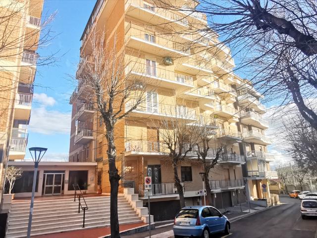 Quadrilocale in vendita in viale europa, Chieti
