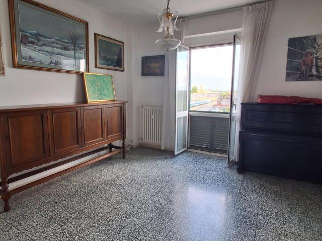 Quadrilocale in vendita, Livorno porta a terra