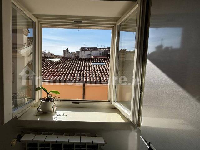 Quadrilocale ottimo stato, quarto piano, Città Vecchia, Trieste