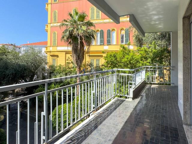 Quadrilocale ottimo stato, terzo piano, Centro Storico, Sanremo