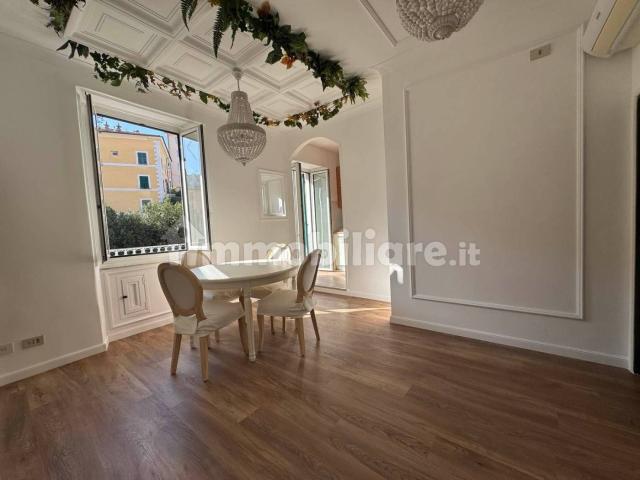 Quadrilocale ottimo stato, terzo piano, Lerici Paese, Lerici