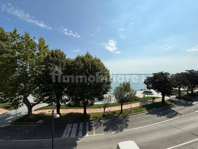 Quadrilocale Lungolago Cesare Battisti 103, Desenzanino, Desenzano del Garda