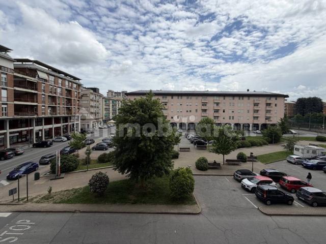 Quadrilocale piazza Cristo Re, Borgo Piave, Corso Europa, Zona Ferrero, Alba