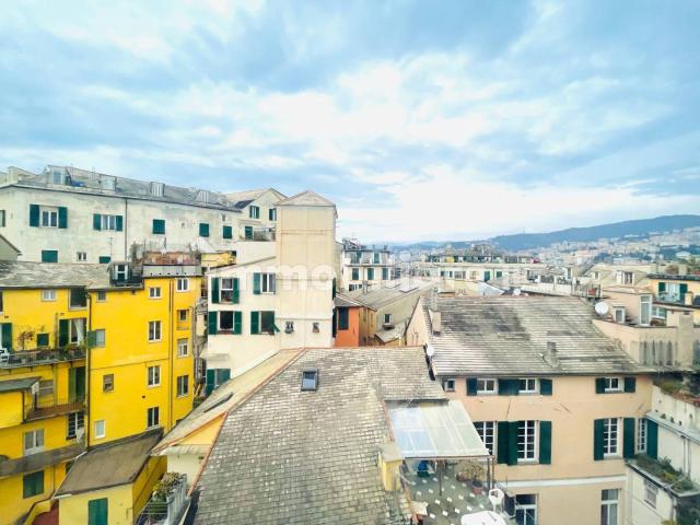 Quadrilocale piazza di San Donato 23, Molo, Genova