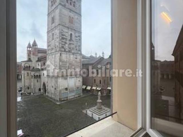 Quadrilocale piazza Giuseppe Mazzini 2, Centro Storico, Modena