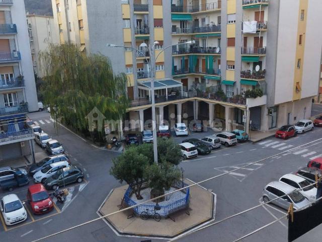 Quadrilocale piazza Lombardia 42, Albissola Marina