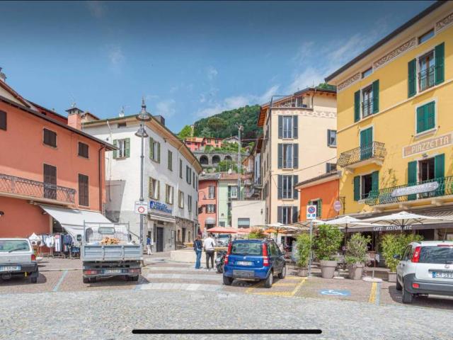 Quadrilocale piazza Roma, Centro, Argegno