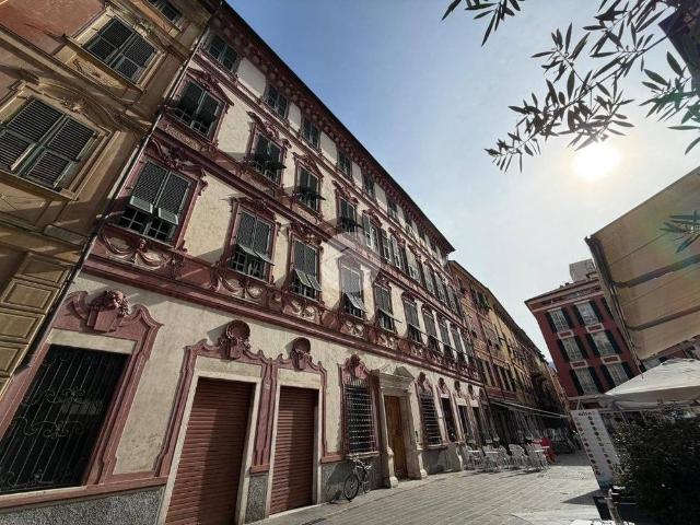 Quadrilocale piazza Sant'agostino 59, Centro Storico, La Spezia