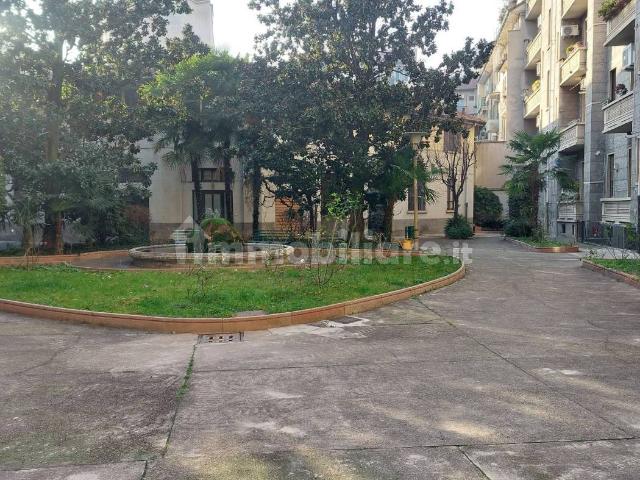 Quadrilocale piazzale Gabrio Piola 5, Città Studi, Milano