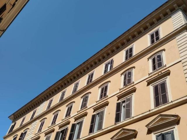 Quadrilocale via Montebello, Castro Pretorio, Roma